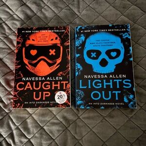 Navessa Allen Book Set - Lights Out & Caught Up